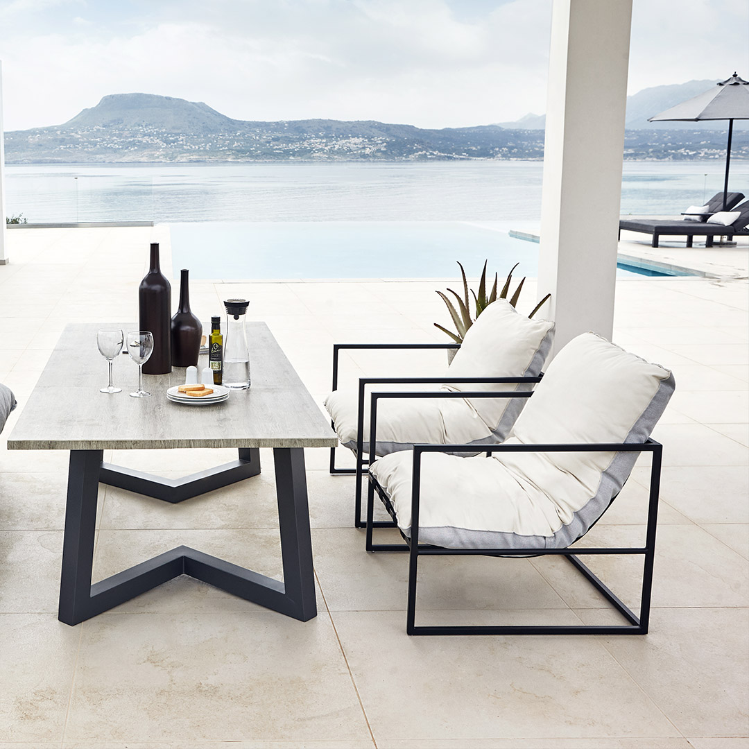 Coral-Aluminum-Lounge-Chair-1