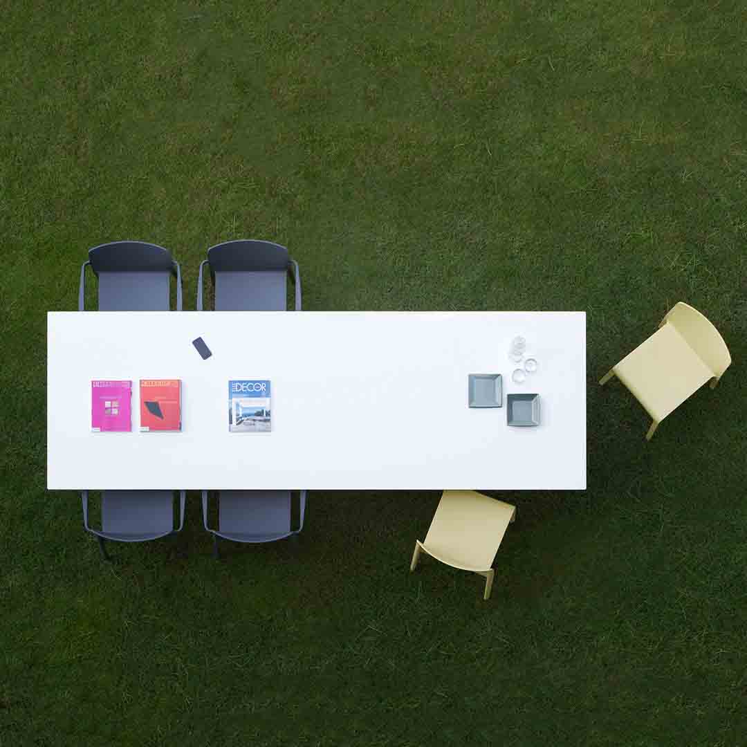 kourtis-contract-volt-armchair