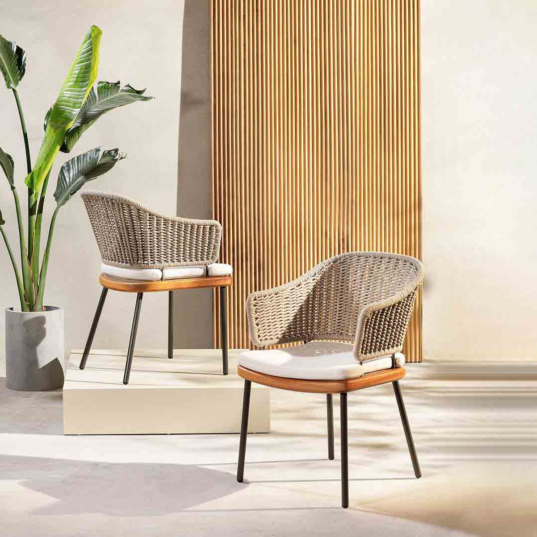 Iona_armchair