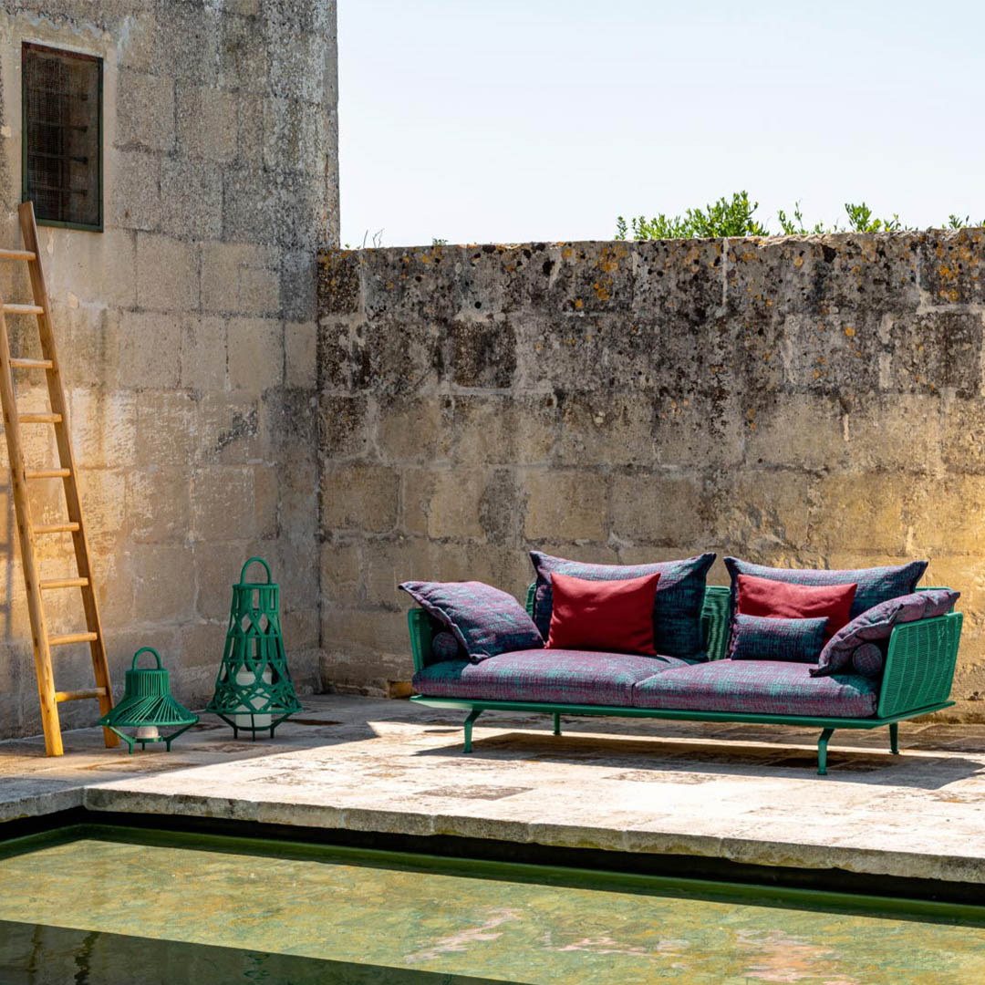 Cruise_sofa