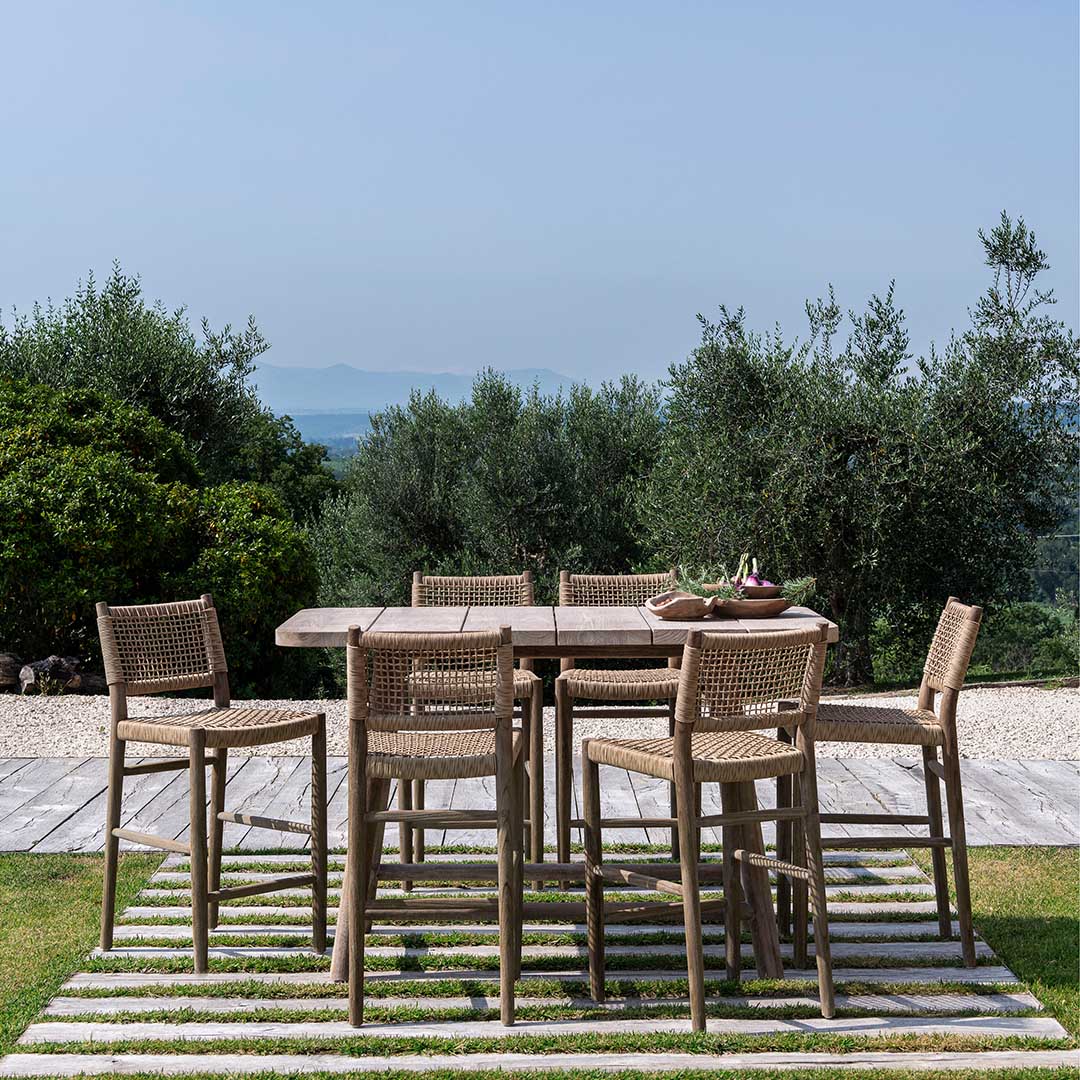 Mieke_table_front