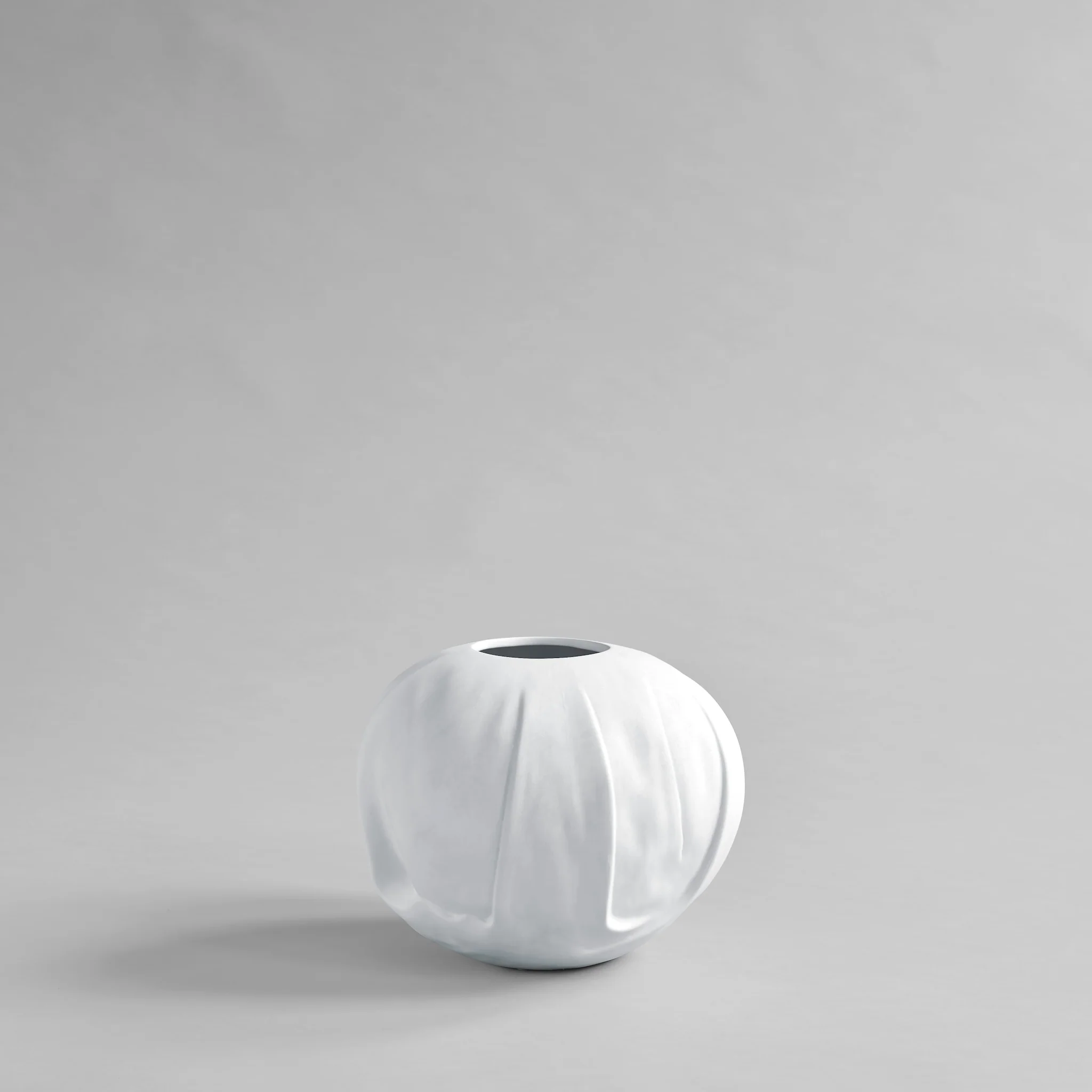 233022_Orimono_Vase_Medio_-_Bone_White
