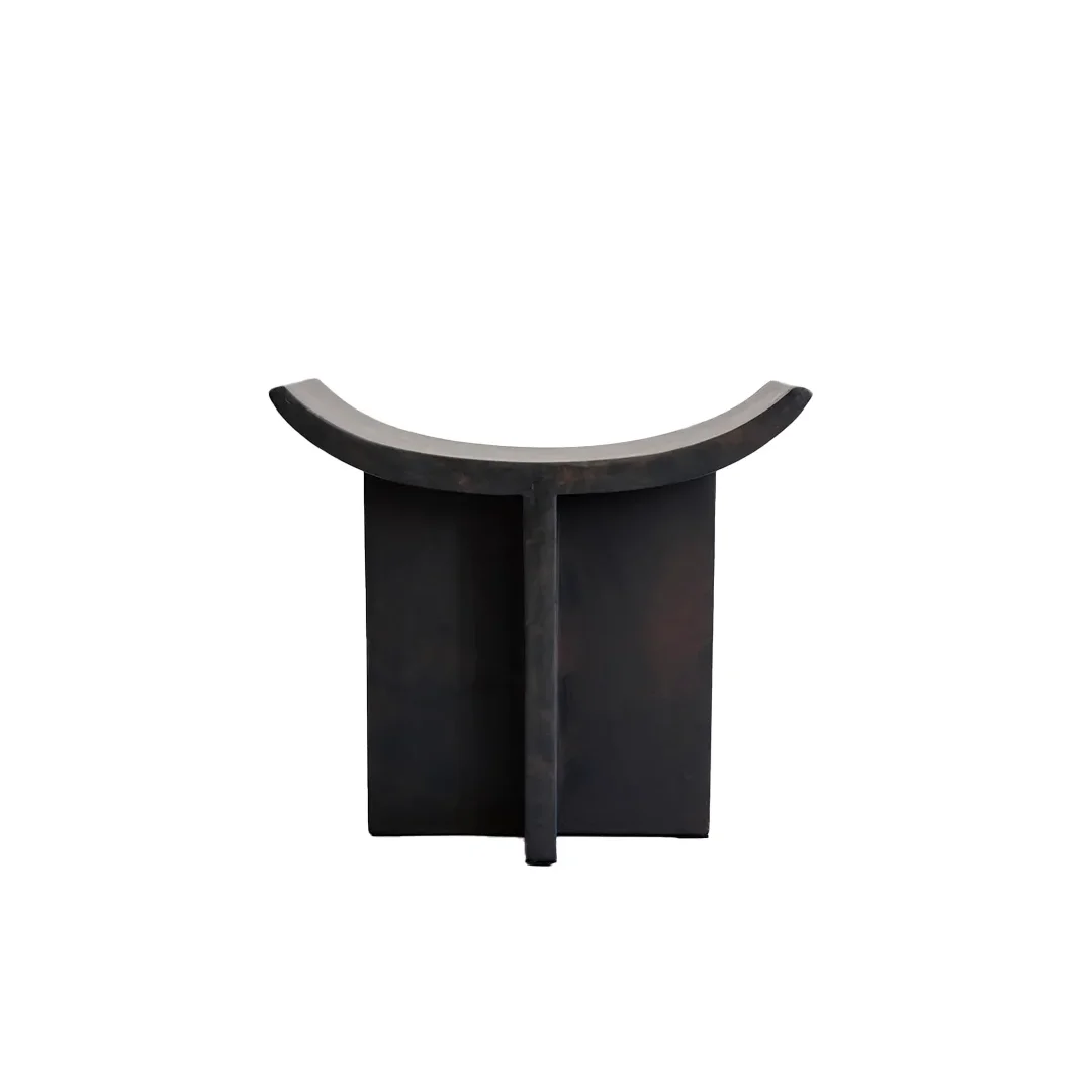 Brutus_stool