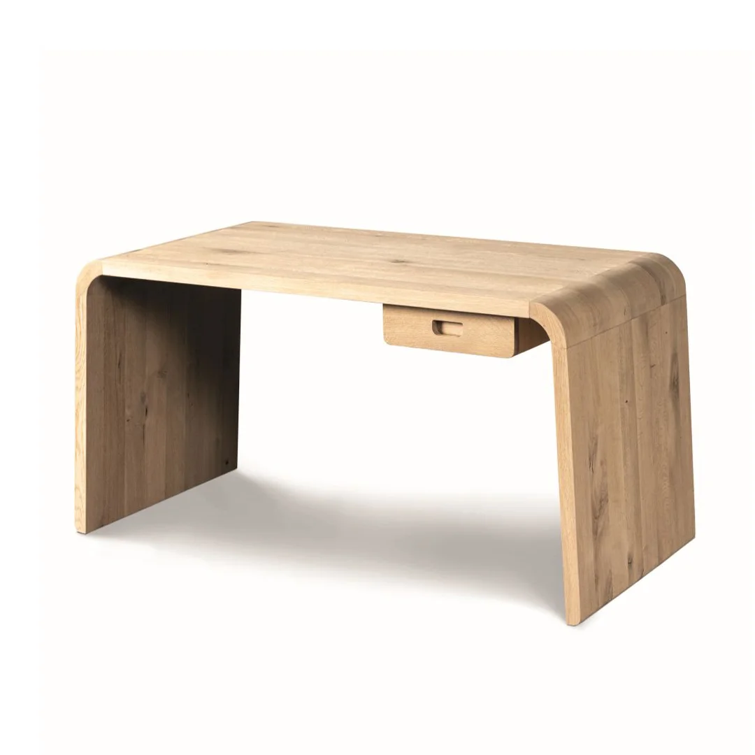 Vince_desk