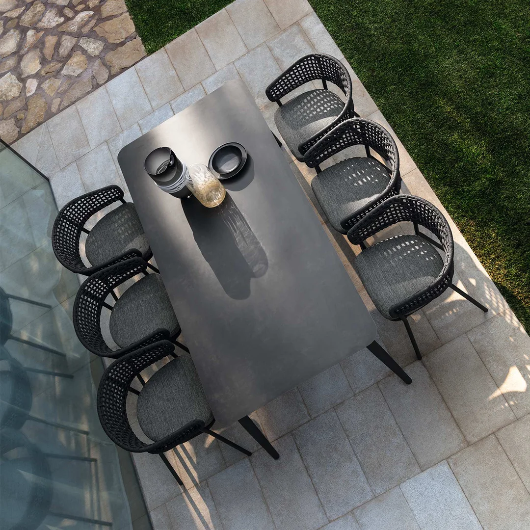 Moon_alu_dining_beige