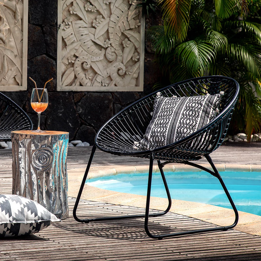 Moon_chair_front