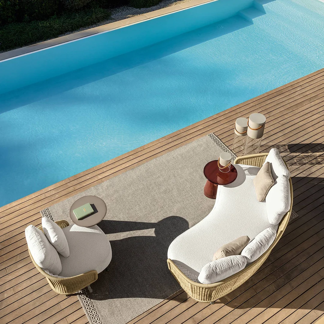 TI-PLATC45G-S49_plaza_talenti_outdoor